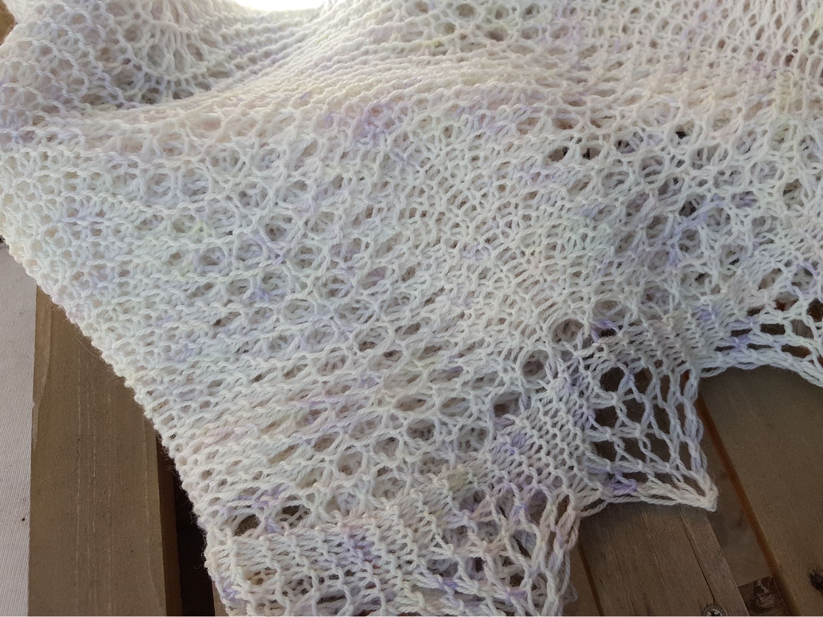 Knitting patterns for outlet baby shawls free