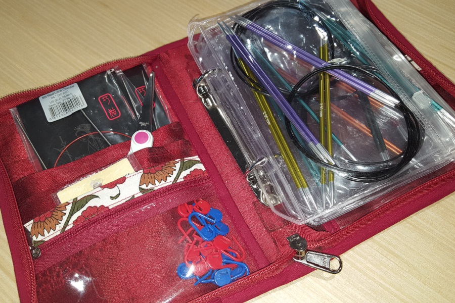 If you are new to knitting, you will come across a bewildering array of knitting accessories for you to choose from.  Would you like to know from an experienced knitter, which ones are worth buying?